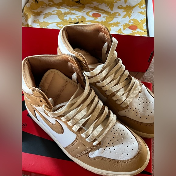 Air Jordan 1 retro high women’s size 7 Praline - Picture 2 of 6